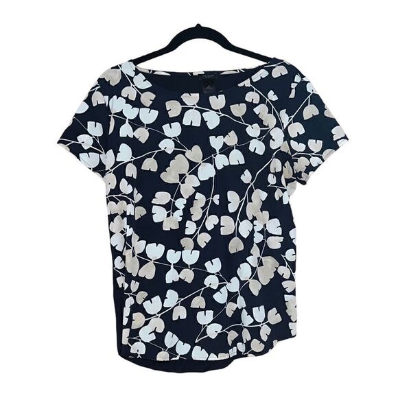 ANN TAYLOR Navy Floral Blouse Size Medium - Picture 1 of 4